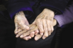 他106岁 她100岁每天牵着手入睡 - Syd.Com.Cn