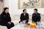 刘国秀副市长走访慰问离休老领导、烈士家属、优秀民警代表和“走基层，联万家”活动联系群众 - 沈阳市公安局