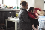 沈阳：保姆带大弃婴 6岁娃上学没户口（图） - 辽宁频道