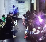 大连一4岁女童饭店叫喊被踹 动粗原因竟是…… - 辽宁频道