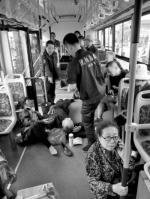 沈阳：公交车出租车“互怼” 多名乘客受伤 - 辽宁频道