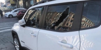 大连：惹谁了？爱车被撞 车窗被砸（图） - 辽宁频道