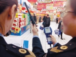 超市里现场测空气质量 保障市民春节卫生安全 - 辽宁频道