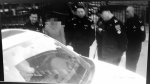 葫芦岛：女子车内持刀轻生 民警特警合力夺刀救人 - 辽宁频道