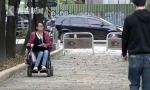 女子坐轮椅乘公交遭司机奚落：残疾人就要少出门 - 新浪辽宁