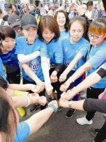大连国际马拉松首日赛程欢乐起跑 - 辽宁频道