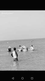 大连：四龄男童海中溺水 怕水小伙奋力救起 - 辽宁频道