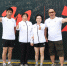 共和国同龄跑者集体亮相马博会 - 中国在线