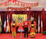 在沈外籍教师扭秧歌、包饺子喜迎中国年 - 中国在线