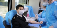 大连海关近百人无偿献血 - 中国在线