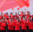 高新万达千人合唱祝福祖国 - 中国在线