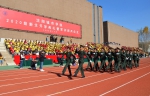沈阳城市学院：军训特别阅兵式，致敬从教50年老教授 - 中国在线