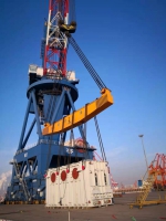 营口港刷新大件设备装船纪录 - 中国在线