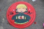 消防队迎来“小画家” 井盖涂鸦过别样“六一” - 中国在线