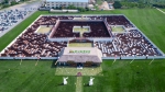 2.1万平城堡式木板迷宫在大连开放 - 中国在线