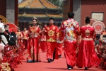 沈河区举办首届中式公益集体婚礼 - 中国在线