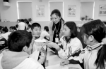 学生人手一份助学案 “内生型课堂”激活志趣 - Syd.Com.Cn