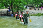 岫岩灾区抢修道路 恢复供电供水 - Syd.Com.Cn